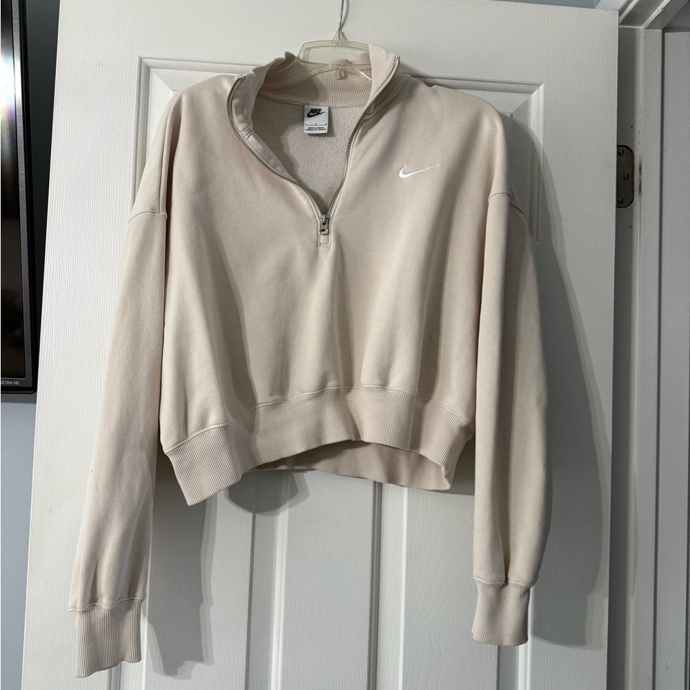Nike Women's Cream Cropped Sweatshirt